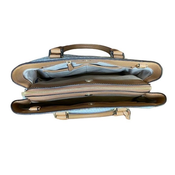 Michael Kors Saffiano leather Handbag Off White and Acorn Brown - Picture 7 of 7